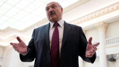 Лукашенко поставил Макрона на место