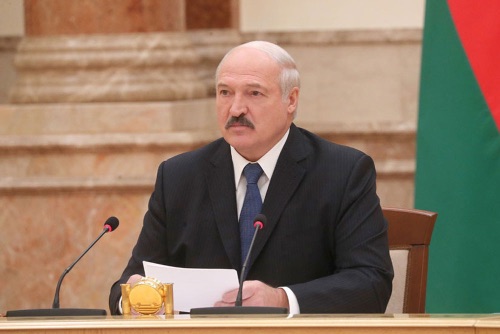 Лукашенко рассказал, что Тихановская выехала в другую страну благодаря ему