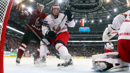 Чемпионат по хоккею могут перенести из Минска