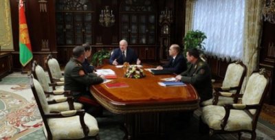 Лукашенко попросил еще военных самолетов у России