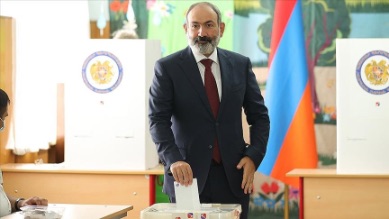 Партия Пашиняна победила на досрочных выборах в Армении