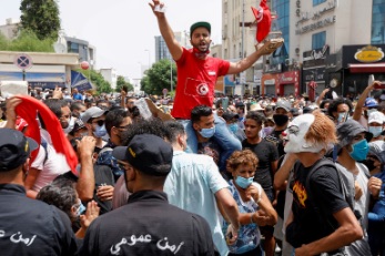В Тунисе государственный переворот