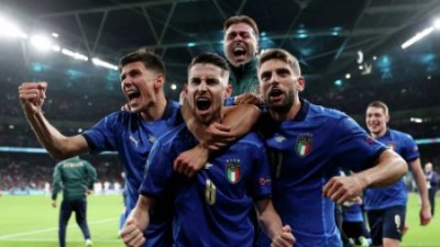 Италия одержала свою тридцать третью победу
