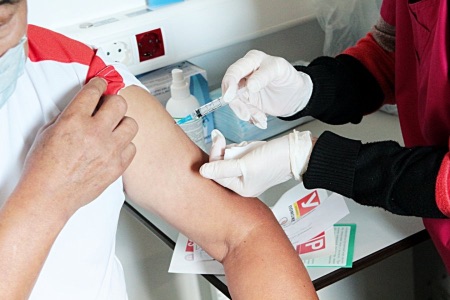 Россияне могут сделать прививку иностранной вакциной в Турции
