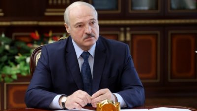 Лукашенко говорит о неспокойной ситуации у границ Белоруссии