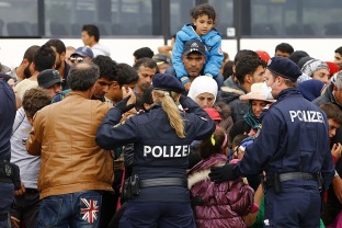 Великобритания неохотно принимает беженцев