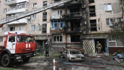Украинские военные обстреливают мирных жителей