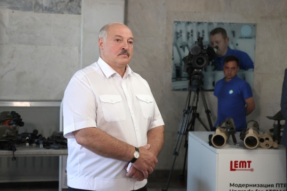 Лукашенко о переоборудовании самолетов под ядерное оружие