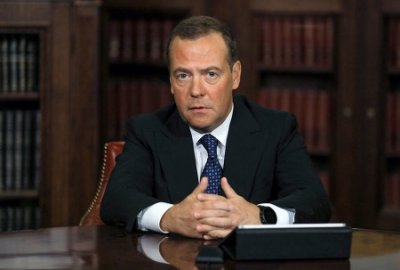 Медведев призвал европейцев противиться санкциям в адрес России