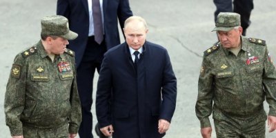 Владимир Путин ввел военное положение на новых территориях РФ