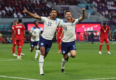Англия забила шесть голов Ирану на своей первой игре
