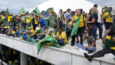 За беспорядки в Бразилии арестованы 400 человек