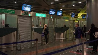 Венгрия и Россия приостановили действие о безвизе