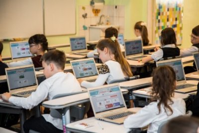В Минпросвещении объявили о создании «белого интернета» для школ РФ