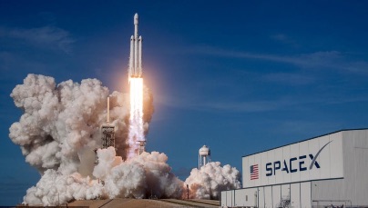 Компания SpaceX запустила к МКС корабль с туристами