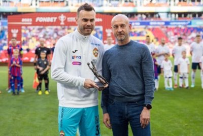 Игорь Акинфеев получил приз «Вратарь года»