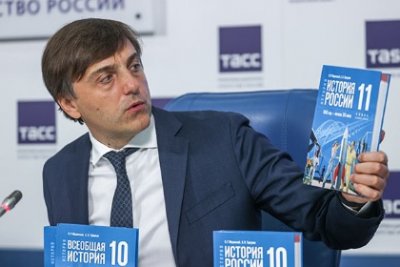 России отводится пять лет на переход на новые школьные учебники