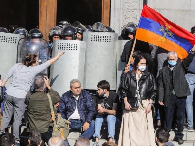 В Нагорном Карабахе снова протесты