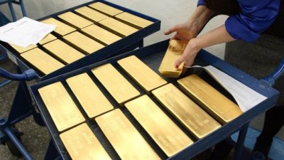 РФ может ограничить экспорт золота физическими лицами