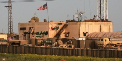 Базы США в Сирии подверглись ракетным обстрелам