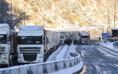 На границе России и Грузии стоит 2,1 тыс. грузовиков