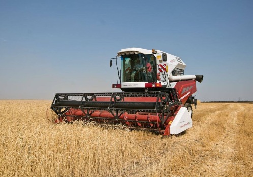 Аграрии России собрали более 150 млн. тонн зерна