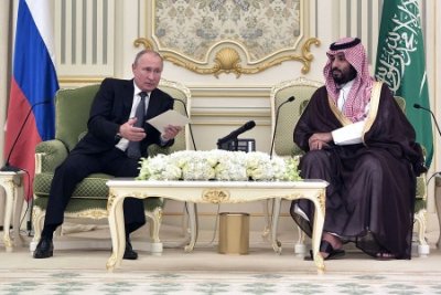 Владимир Путин посетит с визитом ОАЭ и Саудовскую Аравию