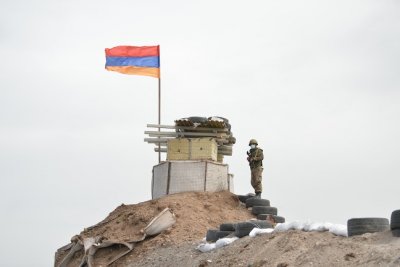 Армения и Азербайджан хотят отвести войска от границ