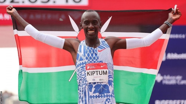 В Кении в аварии разбился марафонец-рекордсмен