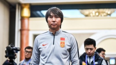 Экс-тренер сборной Китая по футболу получил пожизненный срок