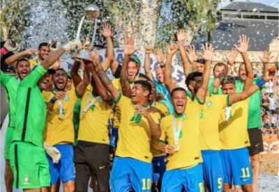 Бразилия стала 15-кратным чемпионом мира по пляжному футболу