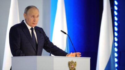 Владимир Путин требует обновить подход к миграционной политике