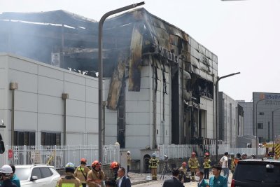 На заводе в Южной Корее произошел масштабный пожар